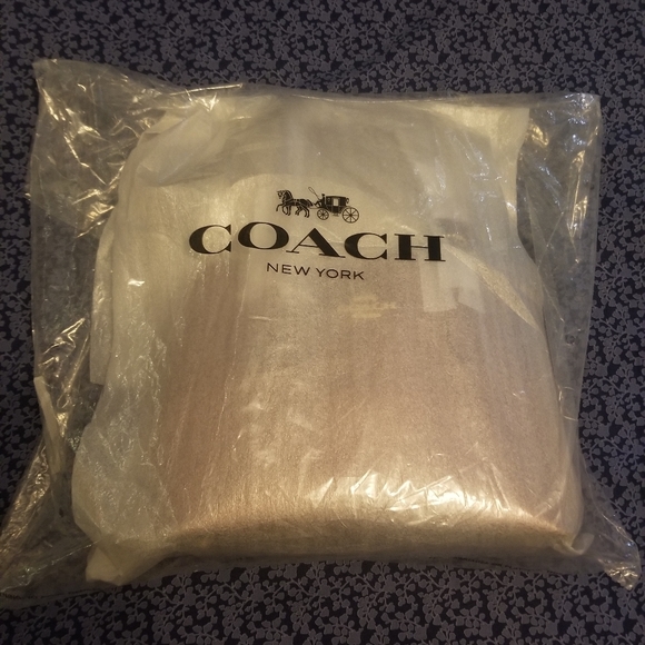Coach purse - Picture 5 of 5